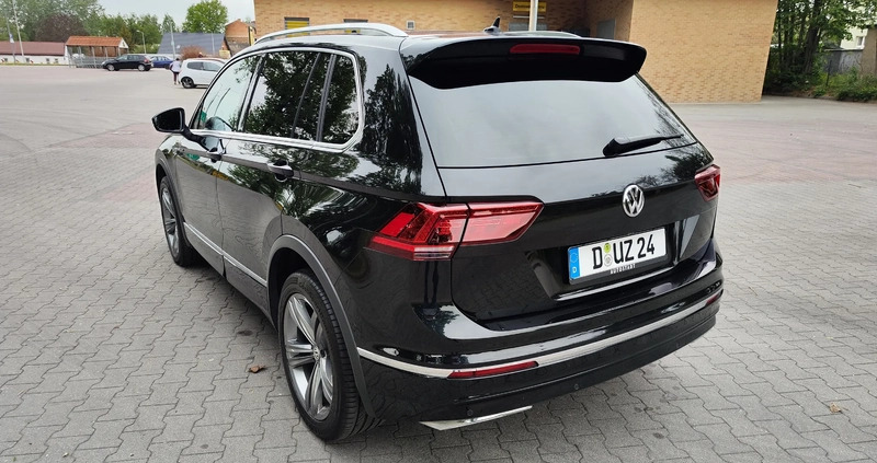 Volkswagen Tiguan cena 117900 przebieg: 183000, rok produkcji 2017 z Praszka małe 781